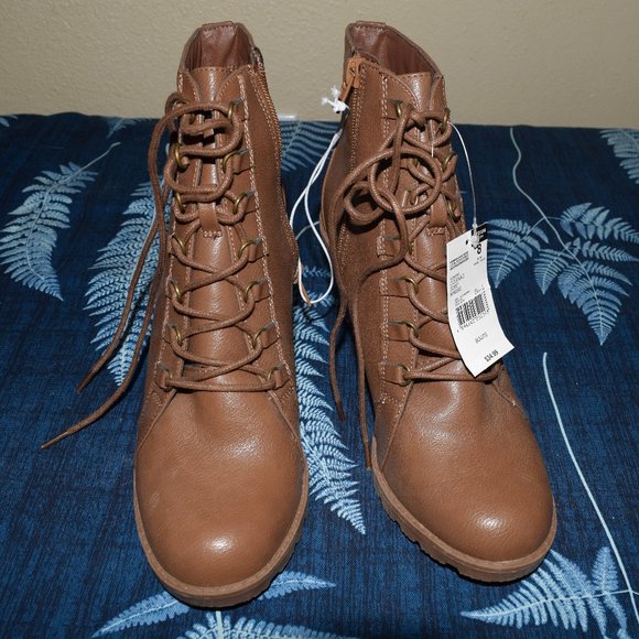 Route 66 Shoes - Women's Route 66 wedge lace up booties